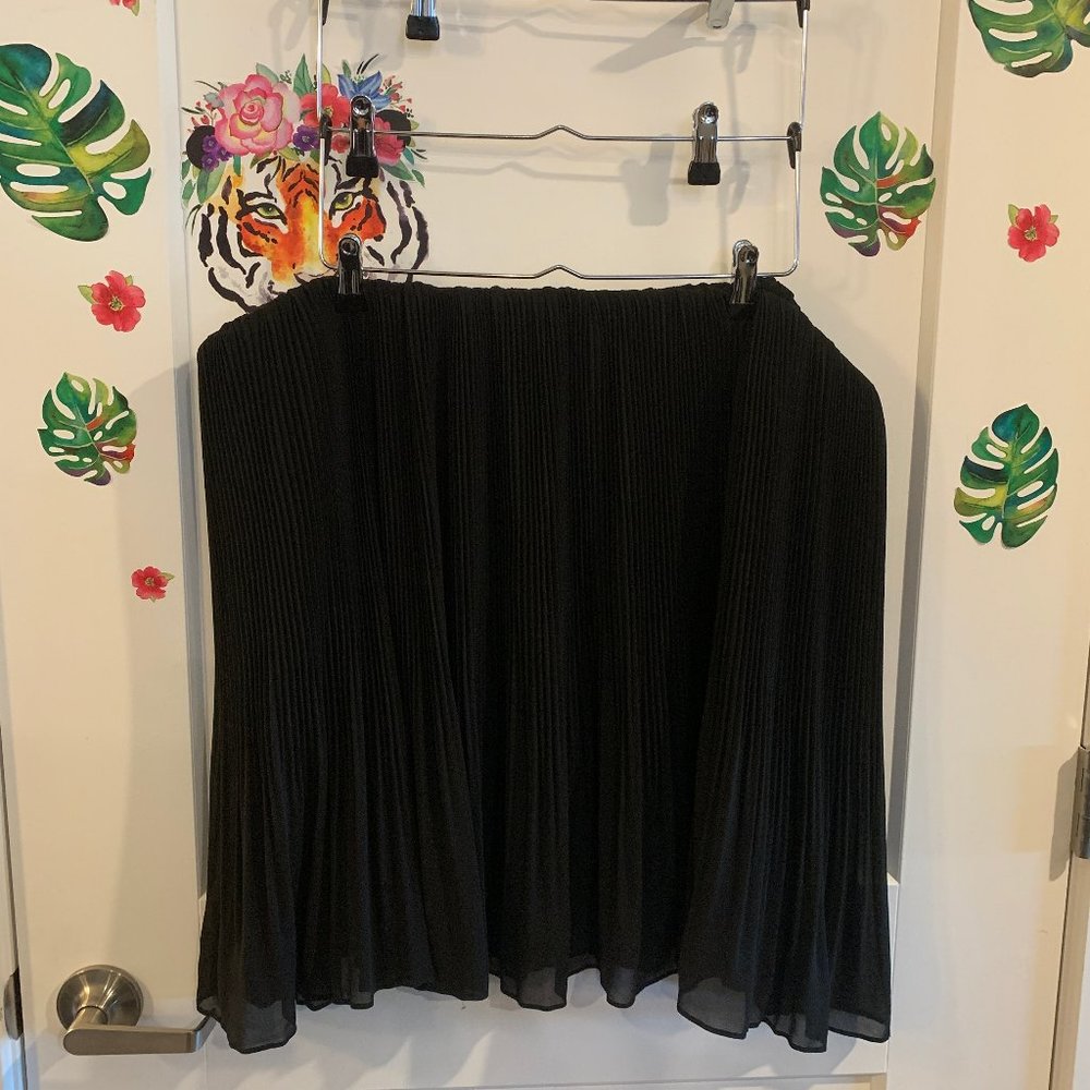 Black Pleated Chiffon Mini Skirt